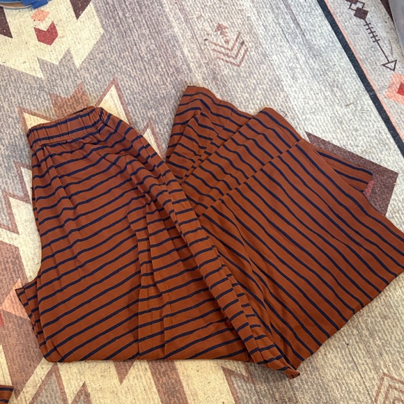 Hope's Brown and Blue Striped Wide Leg Pants Set - Picture 2 of 3